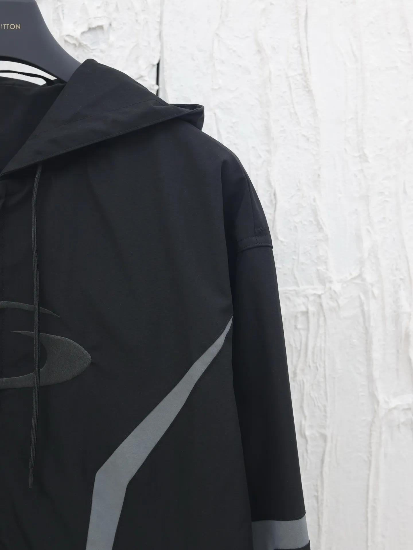Balenciag*/ 25New Arrival Loop sports icon ， ， Breathable。 3D ， Loop sports icon ， ， ， ，Breathable ， 99%。 Size：S/M/L